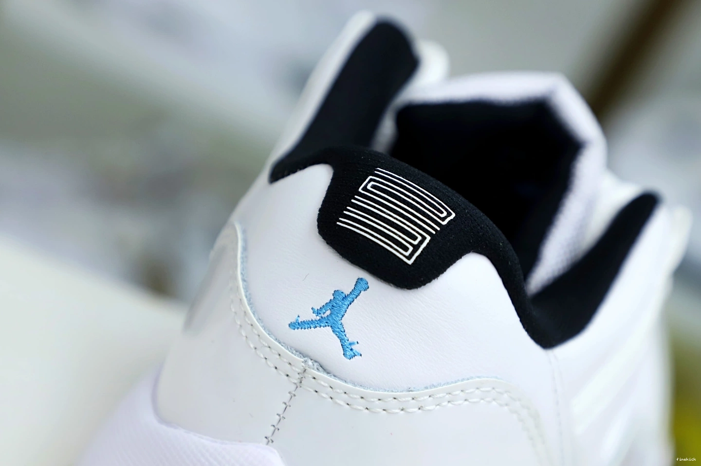 JORDAN LEGEND RETRO AIR BLUE LOW 11 1009